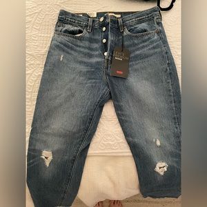 Tags on Levi wedgie fit